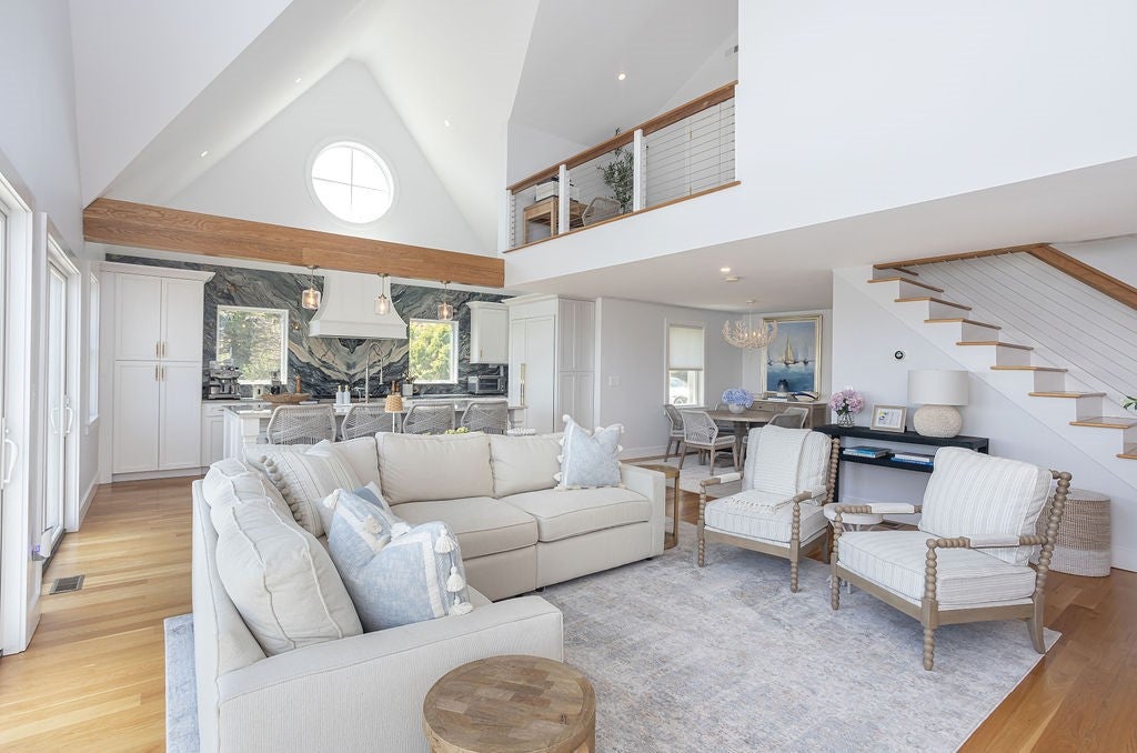 81 Bayside Avenue