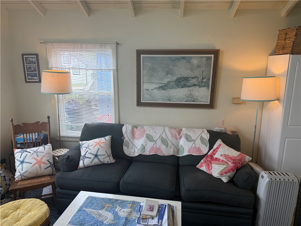 64 Burnside Avenue 61