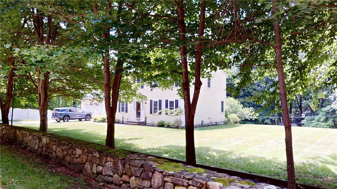 6 Forest Hill Drive