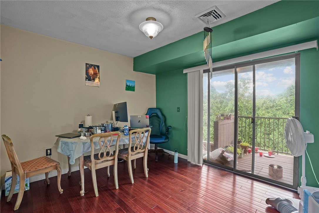 196 Old River Road 166