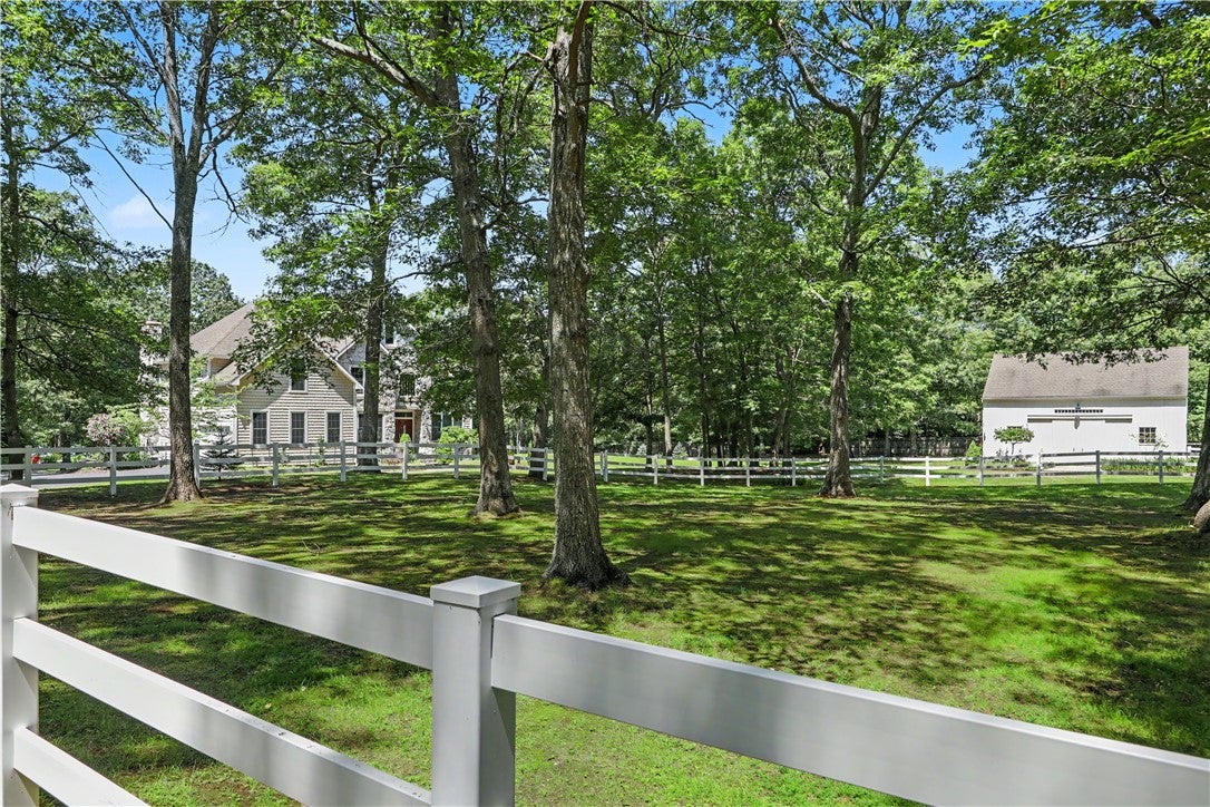 555 Carpenter Lane
