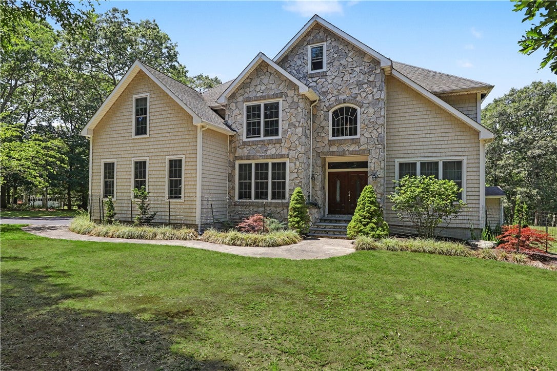 555 Carpenter Lane