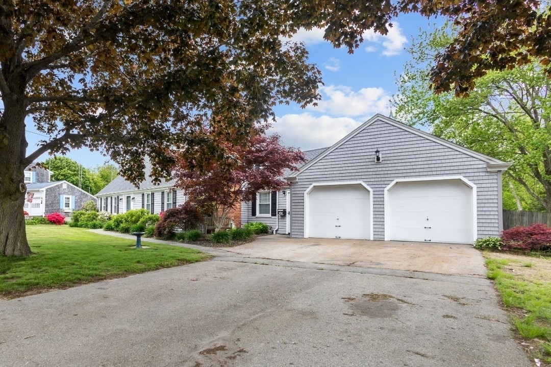 1372 Gardners Neck Road
