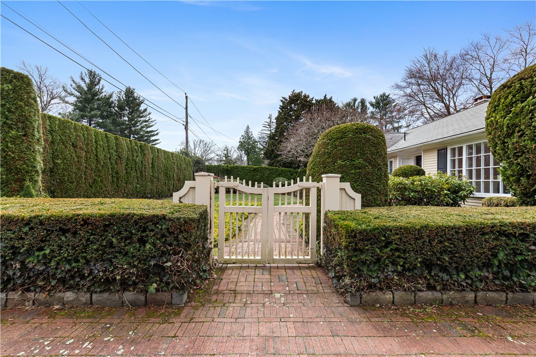 28 South Hill Drive