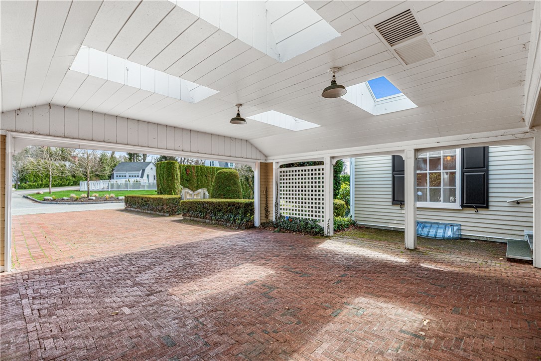 28 South Hill Drive