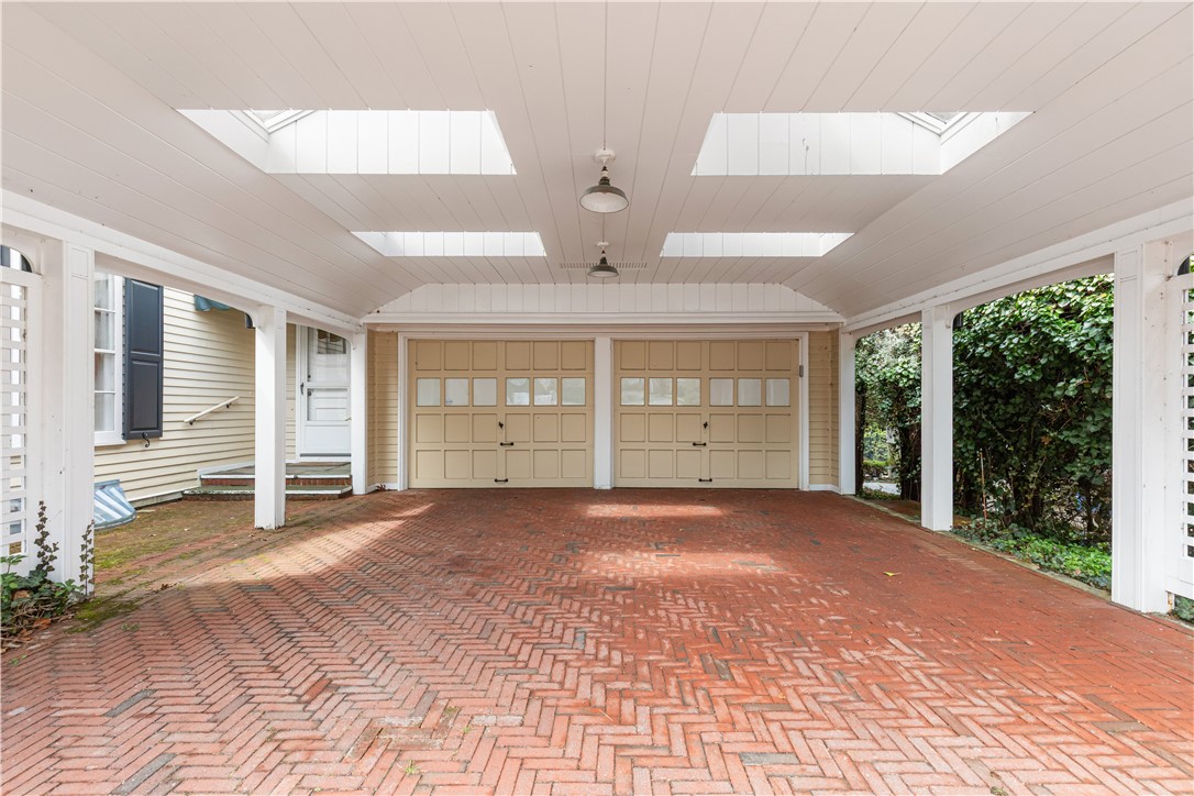 28 South Hill Drive