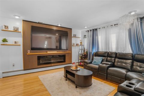 3 Vineland Avenue North Providence RI 02911