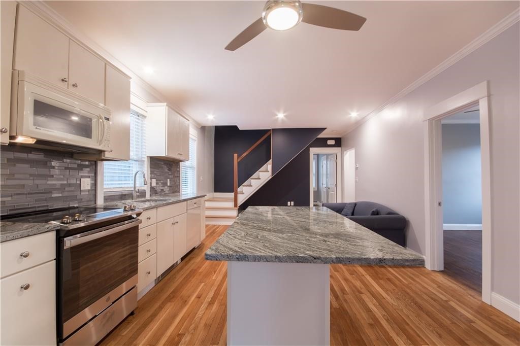 72 Thames Street 2