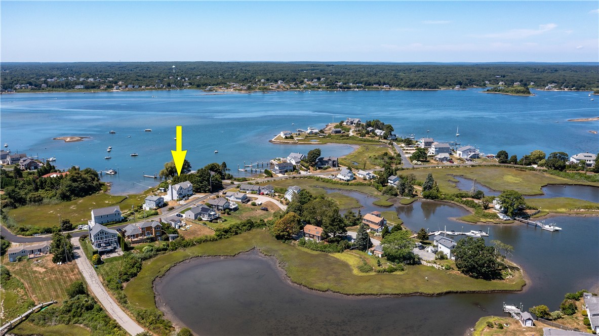 Narragansett, Rhode Island 02882, United States, 3 Bedrooms Bedrooms, ,4 BathroomsBathrooms,Residential,Pending,190202