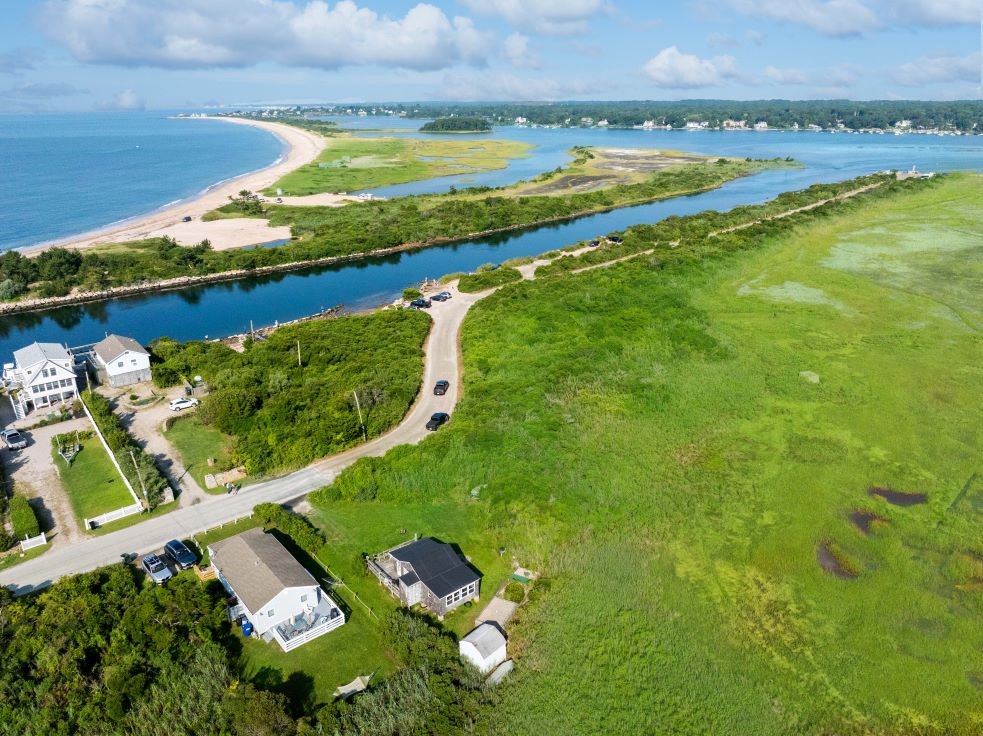 853 W Beach Road