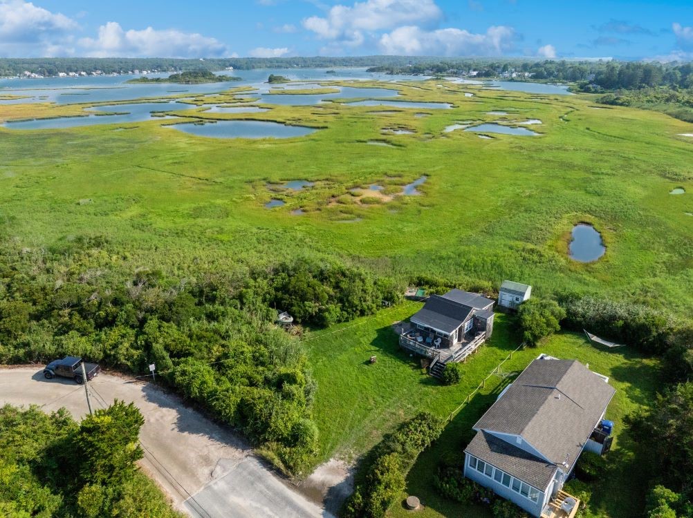 853 W Beach Road