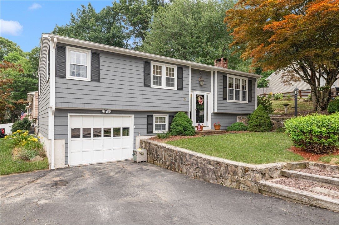 24 Morton Avenue