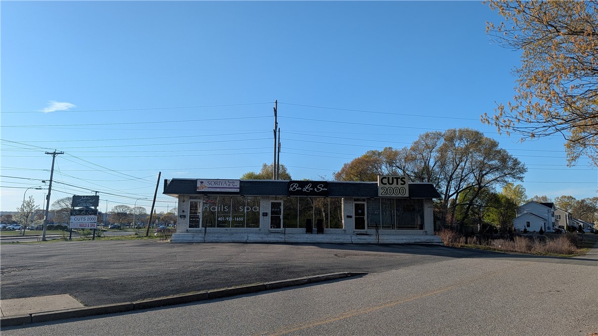 650 Greenwich Avenue