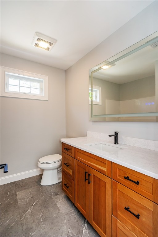 Warwick, Rhode Island 02886, United States, 3 Bedrooms Bedrooms, ,2 BathroomsBathrooms,Residential,Active,241769