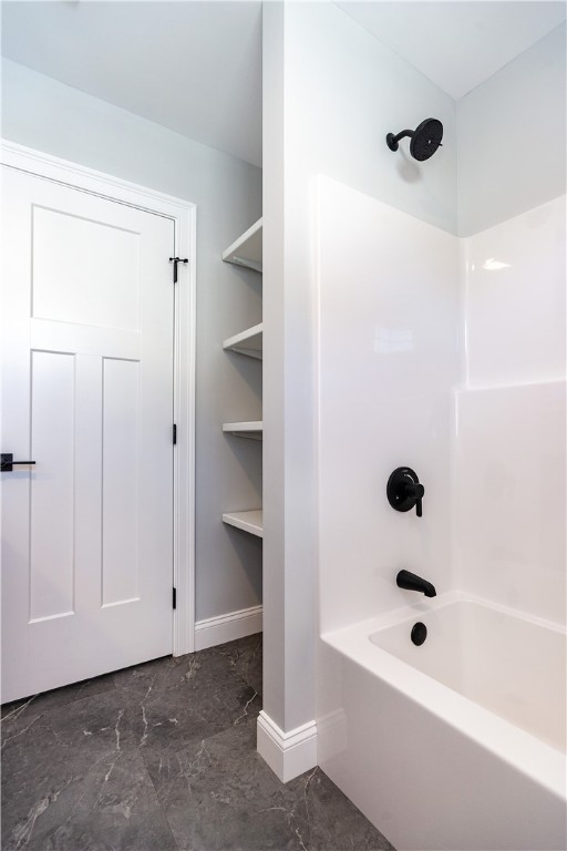 Warwick, Rhode Island 02886, United States, 3 Bedrooms Bedrooms, ,2 BathroomsBathrooms,Residential,Active,241769