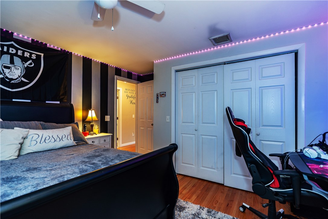 East Greenwich, Rhode Island 02818, United States, 5 Bedrooms Bedrooms, ,4 BathroomsBathrooms,Residential,Active,105029