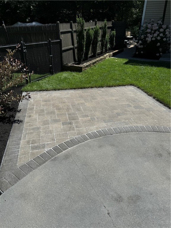 East Greenwich, Rhode Island 02818, United States, 5 Bedrooms Bedrooms, ,4 BathroomsBathrooms,Residential,Active,105029