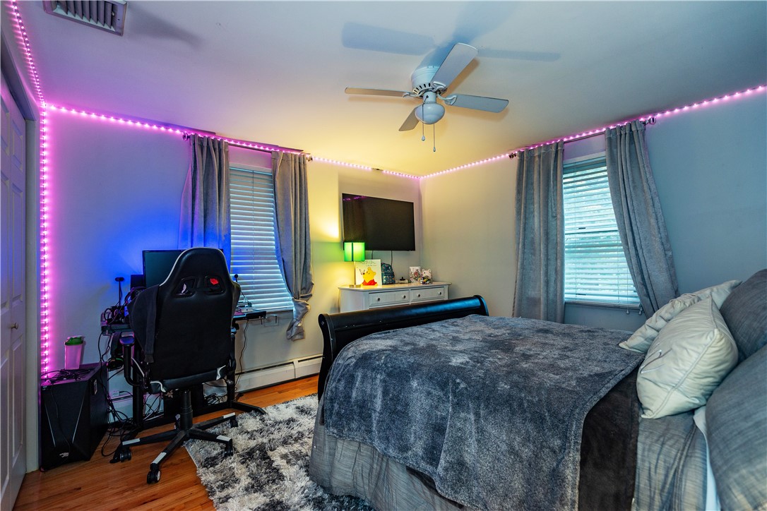 East Greenwich, Rhode Island 02818, United States, 5 Bedrooms Bedrooms, ,4 BathroomsBathrooms,Residential,Active,105029