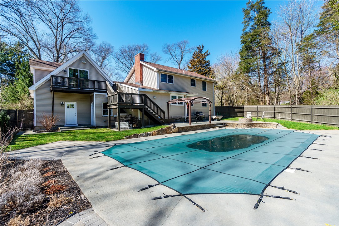 East Greenwich, Rhode Island 02818, United States, 5 Bedrooms Bedrooms, ,4 BathroomsBathrooms,Residential,Active,105029