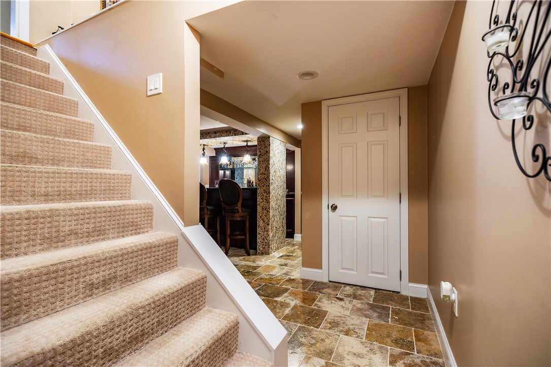 East Greenwich, Rhode Island 02818, United States, 5 Bedrooms Bedrooms, ,4 BathroomsBathrooms,Residential,Active,105029