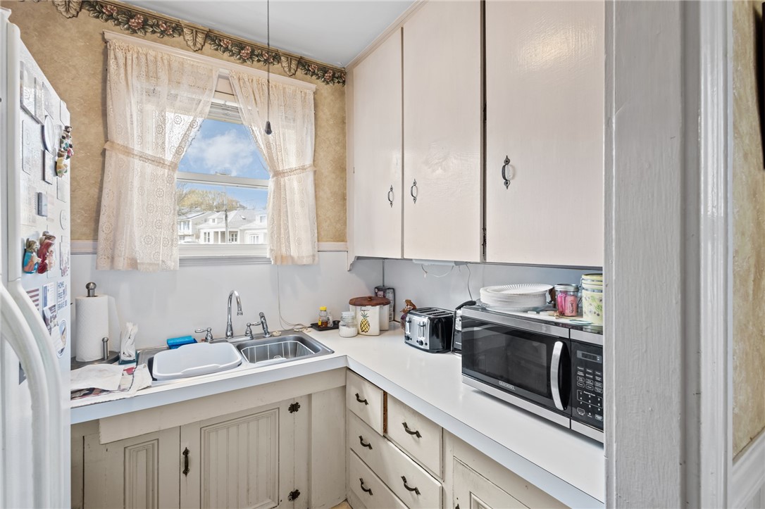 303 Webster Avenue 305