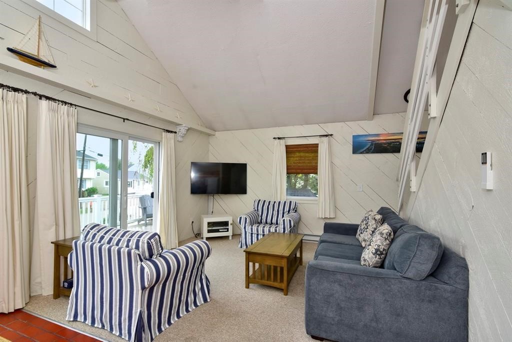 24 Redwood Drive