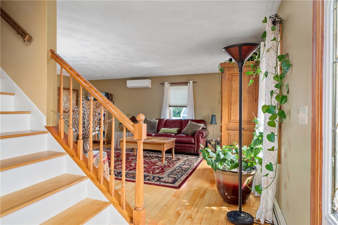 18 Valley Stream Drive