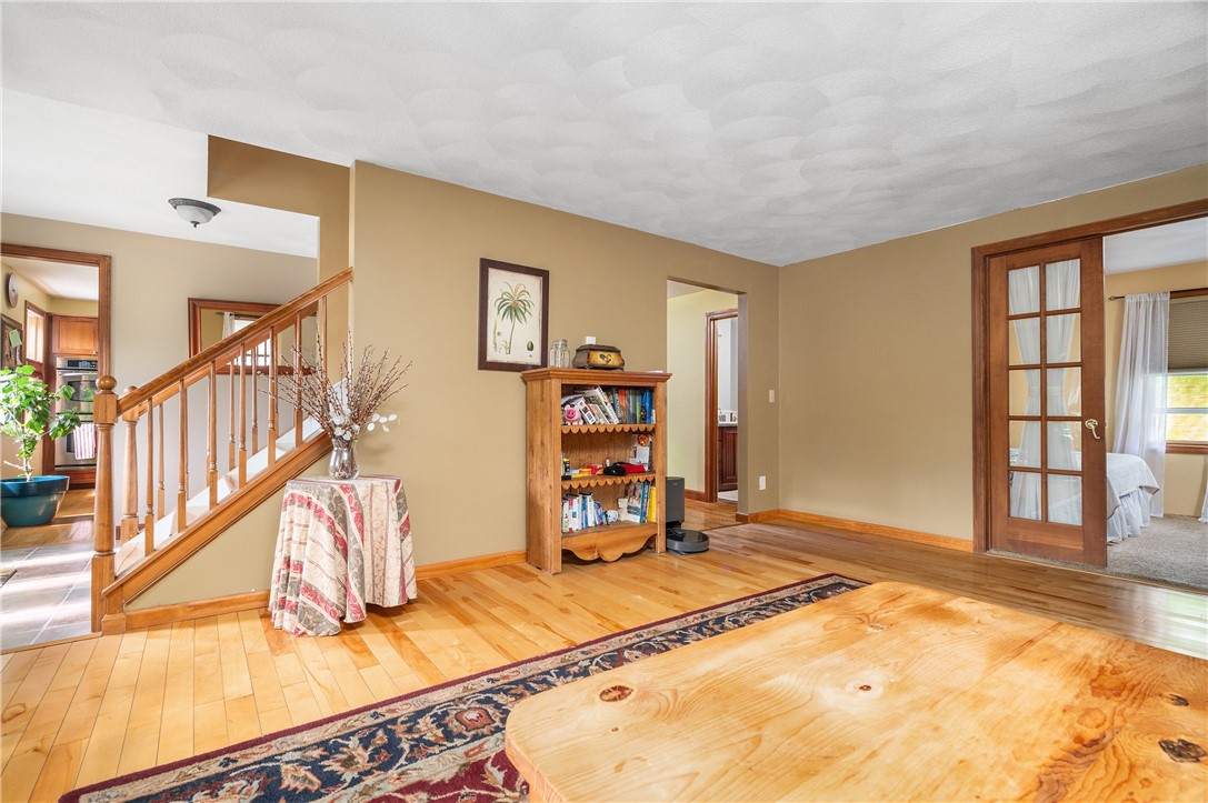 18 Valley Stream Drive