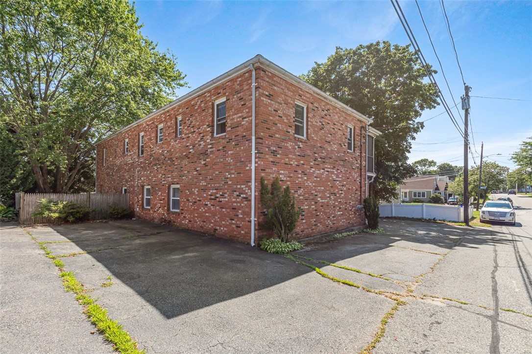 97 Roffee Street