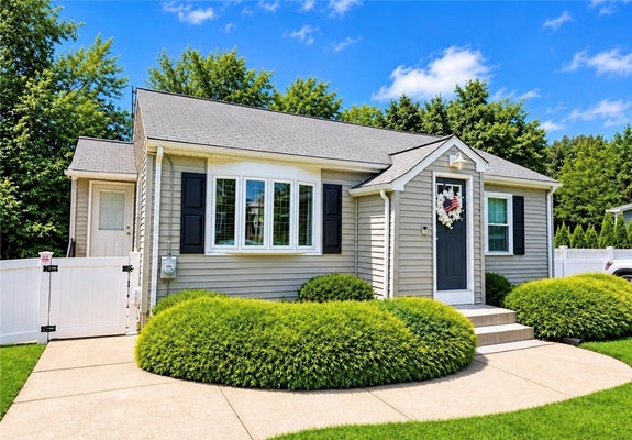 10 BILTMORE AVE, CUMBERLAND, RI 02864 - Image 5ebad17e30845fdf83043e40c8e61ba9/4130326186