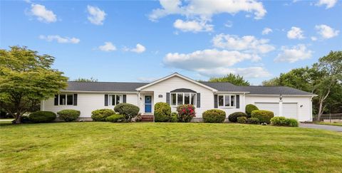 15 Womantam Lane Cumberland RI 02864