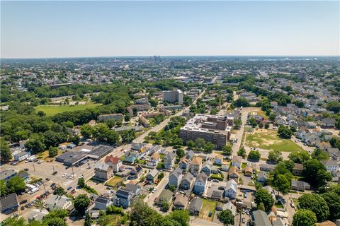 Multi Family in Providence RI 142 Alverson Avenue 4.jpg