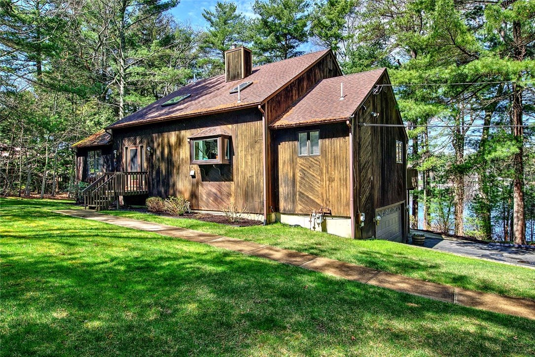 48 Wood Cove Drive