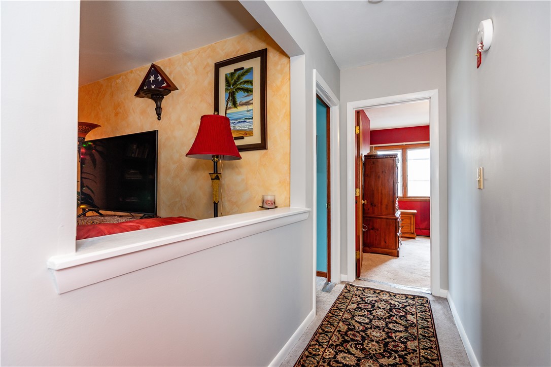 West Warwick, Rhode Island 02893, United States, 2 Bedrooms Bedrooms, ,1 BathroomBathrooms,Residential,Pending,136176