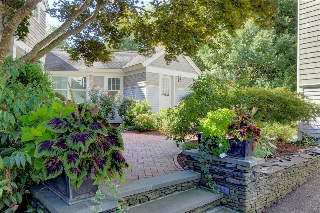 115 Beavertail Road