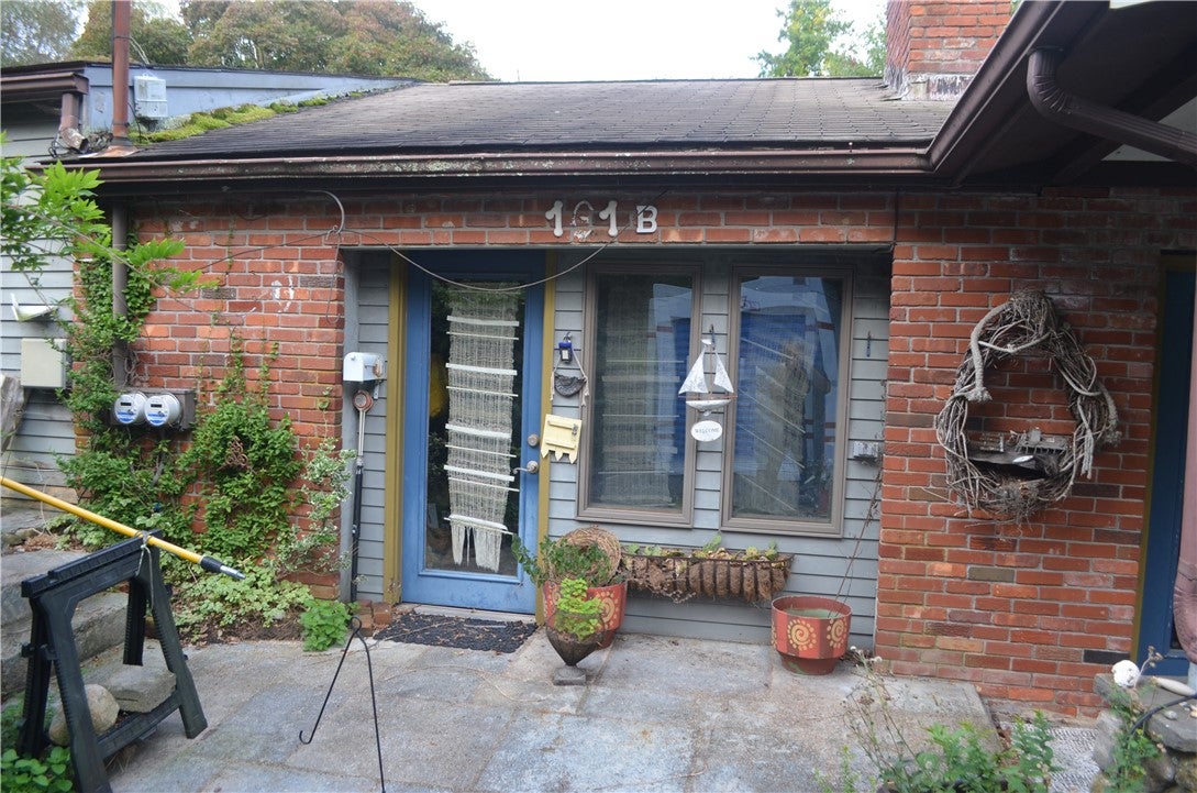 161 E Beach Road