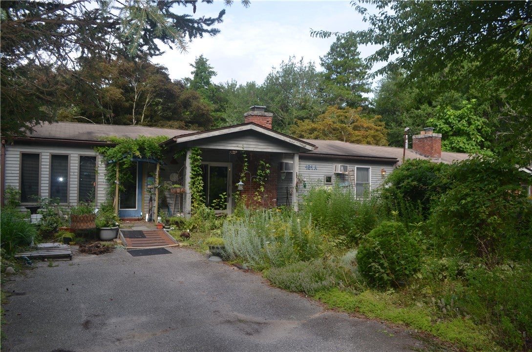 161 E Beach Road