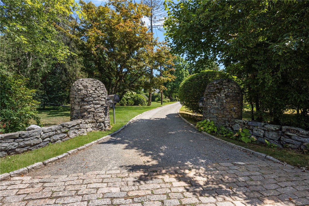 360 RUMSTICK Road