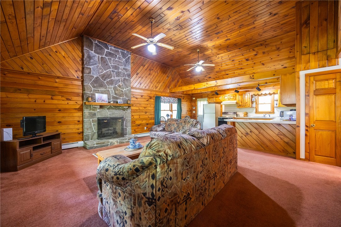 212 ABSALONA HILL Road