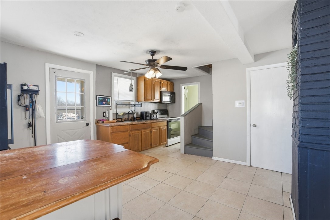 208 Simmonsville Avenue