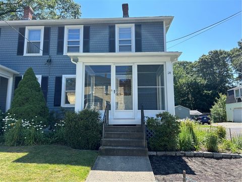 14 Woodland Court Lincoln RI 02865