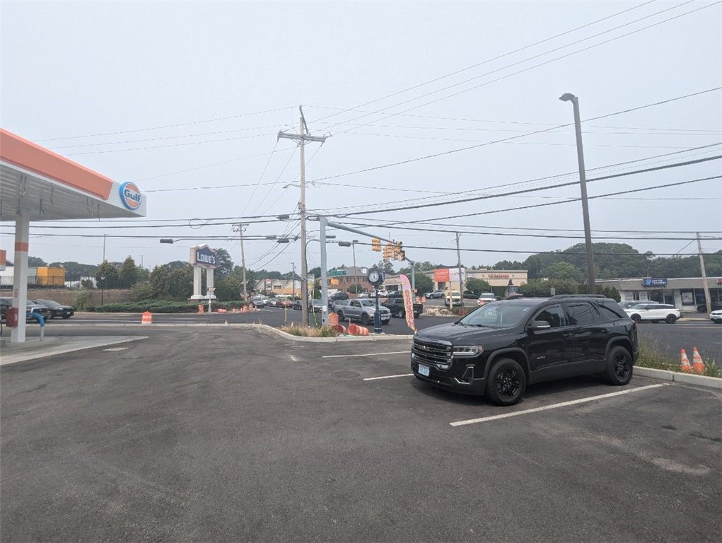 1700 Mineral Spring Avenue