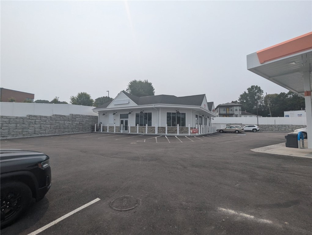 1700 Mineral Spring Avenue