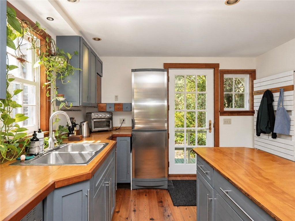 210 Ferry Road
