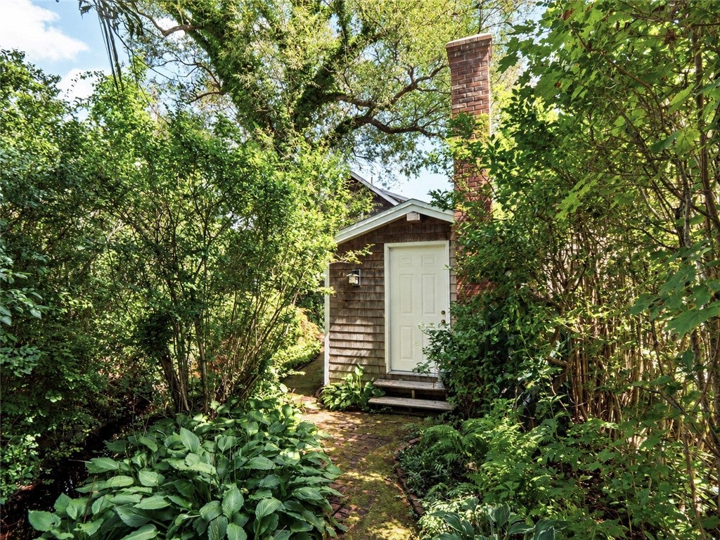 210 Ferry Road