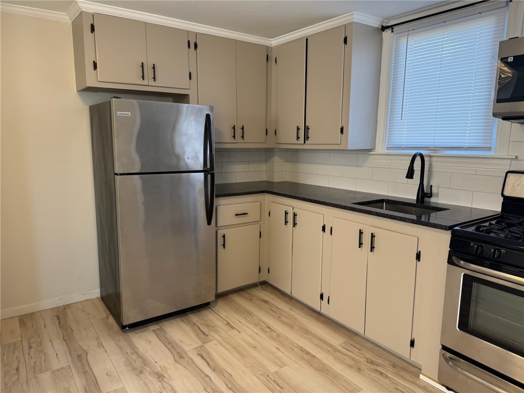 33 Saint Elizabeth Street 2