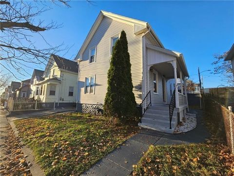 Single Family Residence in Providence RI 139 Early Street.jpg