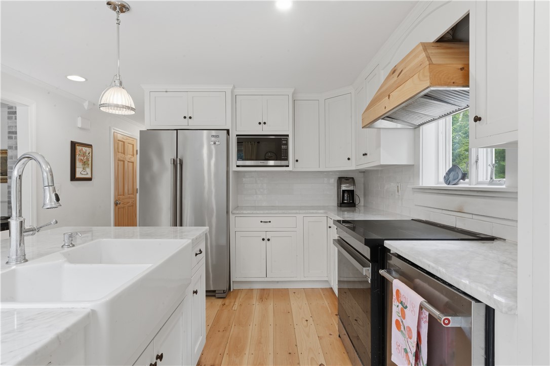 60 Westwind Road