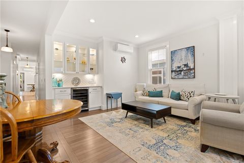 23 Mann Avenue 4 Newport RI 02840