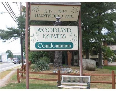 Condominium in Johnston RI 1137 Hartford Avenue.jpg